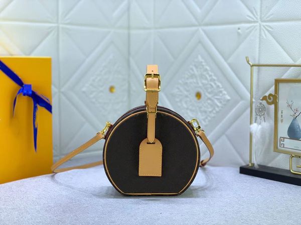 2023 new high-quality womens totes designer bags design fashion ladies handbag purse large capacity casual lady bag handbags purses aaaaa
2023 new high-quality womens totes designer bags design fashion ladies handbag purse large capacity casual lady bag handbags purses aaaaa