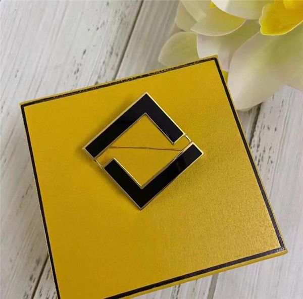 fashion designer brooch for women luxury gold jewelry ladies dress accessory pins womens pearl brooches brand breastpin leency bro3971158, Gray
fashion designer brooch for women luxury gold jewelry ladies dress accessory pins womens pearl brooches brand breastpin leency bro3971158, Gray