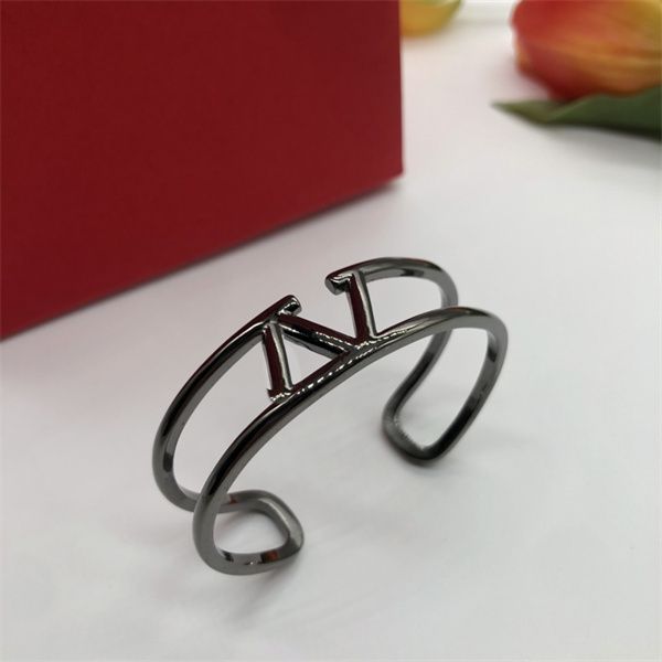 20 style woman opening bangle letter v gold metal bracelet designer luxury vlogo jewelry women charm bracelets, Black
20 style woman opening bangle letter v gold metal bracelet designer luxury vlogo jewelry women charm bracelets, Black