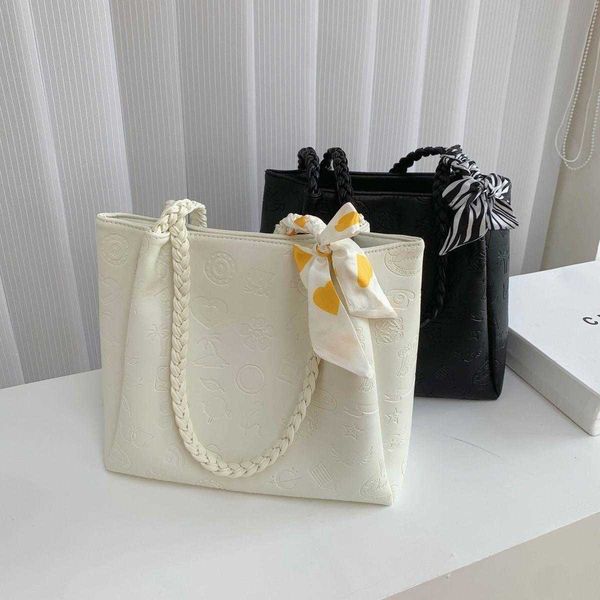 large capacity commuter tote bag high-grade feeling bag female summer new college student class single shoulder bag leisure bag
large capacity commuter tote bag high-grade feeling bag female summer new college student class single shoulder bag leisure bag