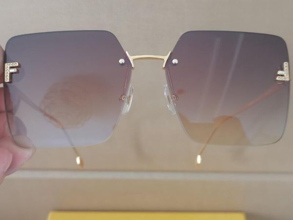 realfine888 5a eyewear fol047v fd frist oversized square luxury designer sunglasses for man woman with glasses cloth box fe4082us, White;black
realfine888 5a eyewear fol047v fd frist oversized square luxury designer sunglasses for man woman with glasses cloth box fe4082us, White;black