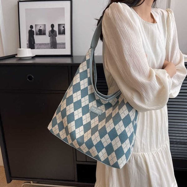 student commuting large capacity bag for women's minimalist linggetote bag for spring/summer fashionable versatile shoulder bag
student commuting large capacity bag for women's minimalist linggetote bag for spring/summer fashionable versatile shoulder bag