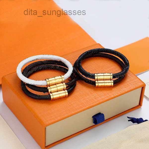 brand designer bracelet classic flower plaid leather rope gold silver buckle beads hand rope men women couple bracelets luxury fashion gift, Golden;silver
brand designer bracelet classic flower plaid leather rope gold silver buckle beads hand rope men women couple bracelets luxury fashion gift, Golden;silver