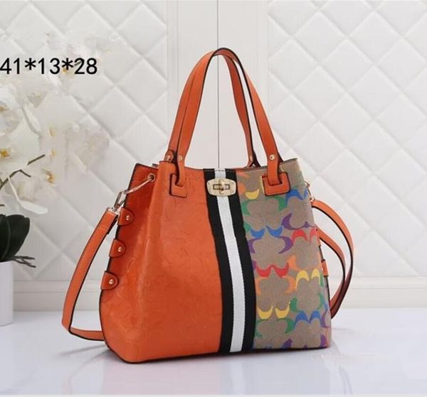 womens man tabby designer messenger bags luxury tote handbag real leather baguette shoulder bag mirror quality square crossbody fashion satc
womens man tabby designer messenger bags luxury tote handbag real leather baguette shoulder bag mirror quality square crossbody fashion satc