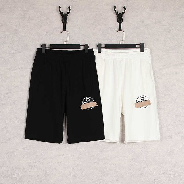 spring and summer high-end classic plastic stripe pattern casual shorts, White;black
spring and summer high-end classic plastic stripe pattern casual shorts, White;black