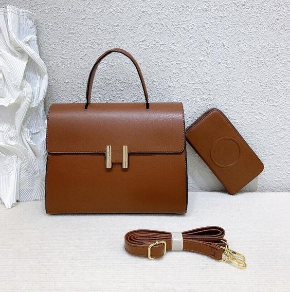 5a designer chain brand designer pu leather crossbody bags for women 2023 simple fashion shoulder bag lady luxury small handbags
5a designer chain brand designer pu leather crossbody bags for women 2023 simple fashion shoulder bag lady luxury small handbags