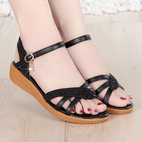 luxuries foam runner slipper designer sandal summer sandals fashion women beach indoor flat flip slippers g029108338
luxuries foam runner slipper designer sandal summer sandals fashion women beach indoor flat flip slippers g029108338