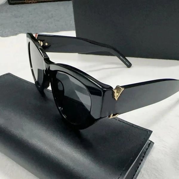 designer mens sunglasses classic eyeglasses goggle outdoor beach sun glasses for man woman with box sun glasses uv400, White;black
designer mens sunglasses classic eyeglasses goggle outdoor beach sun glasses for man woman with box sun glasses uv400, White;black