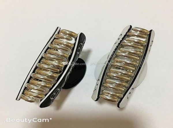 fashion black and white acrylic flower claw clips hairpins side clip popular head accessories in european and american countries2028441, Golden;silver
fashion black and white acrylic flower claw clips hairpins side clip popular head accessories in european and american countries2028441, Golden;silver