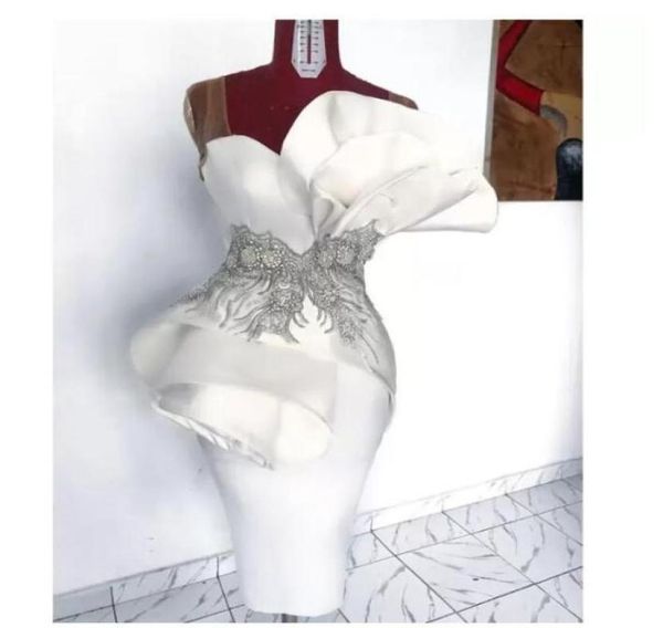 2022 modest white sheer straps cocktail dresses ruched satin knee length short prom evening gowns crystal sequins beaded appliques1209808, Black
2022 modest white sheer straps cocktail dresses ruched satin knee length short prom evening gowns crystal sequins beaded appliques1209808, Black
