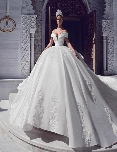 2020 vintage ball gown wedding dresses with cathedral train cascading ruffles lace applique off shoulder bridal gowns vestido de n2691979, White
2020 vintage ball gown wedding dresses with cathedral train cascading ruffles lace applique off shoulder bridal gowns vestido de n2691979, White