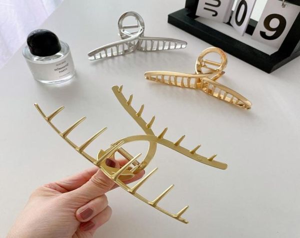 135 cm women large alloy cross hair clip clamp polishing metal ponytail gold hair claw europe lady head wear scrunchies hairpins 4813893, Slivery;golden
135 cm women large alloy cross hair clip clamp polishing metal ponytail gold hair claw europe lady head wear scrunchies hairpins 4813893, Slivery;golden