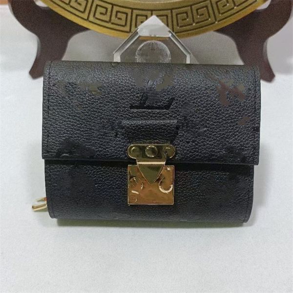 luxury design wallet 2023 luis fashion men's and women's business card holder vintage decoration square zipper mini card bag vutto, Red;black
luxury design wallet 2023 luis fashion men's and women's business card holder vintage decoration square zipper mini card bag vutto, Red;black