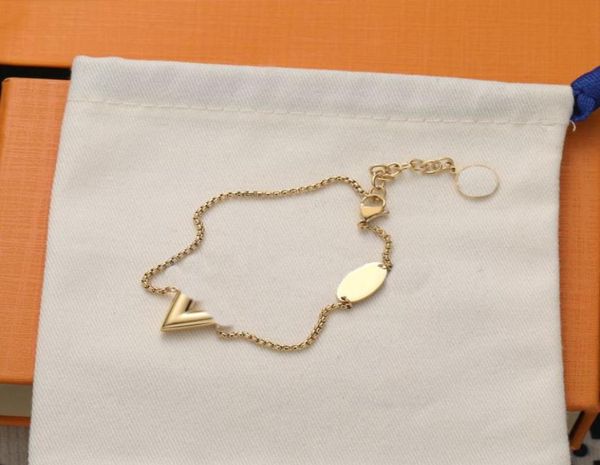 man bracelet jewelry designer cjewelers letter bracelet valentines day party gifts wedding gatherings luxury bracelets plated gold1442605, Golden;silver
man bracelet jewelry designer cjewelers letter bracelet valentines day party gifts wedding gatherings luxury bracelets plated gold1442605, Golden;silver