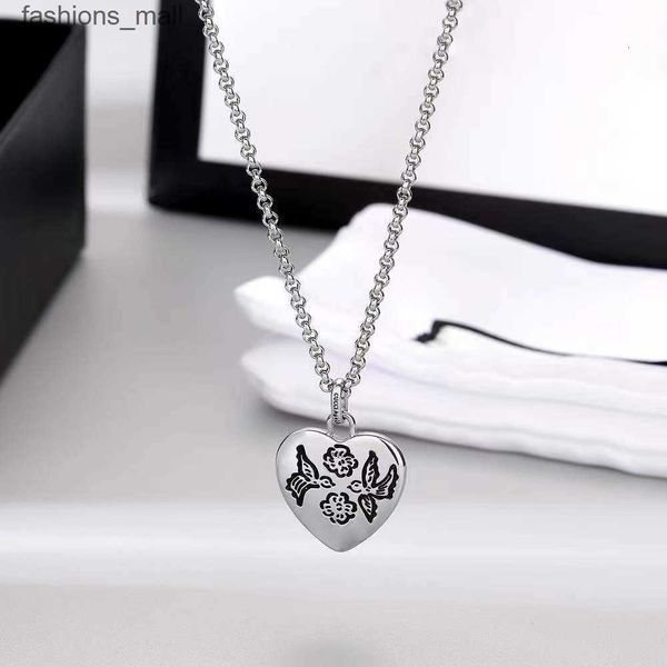fashion designer necklaces luxurys men's and women's vintage sterling silver love pendant necklaces simple versatile jewelry gifts
fashion designer necklaces luxurys men's and women's vintage sterling silver love pendant necklaces simple versatile jewelry gifts