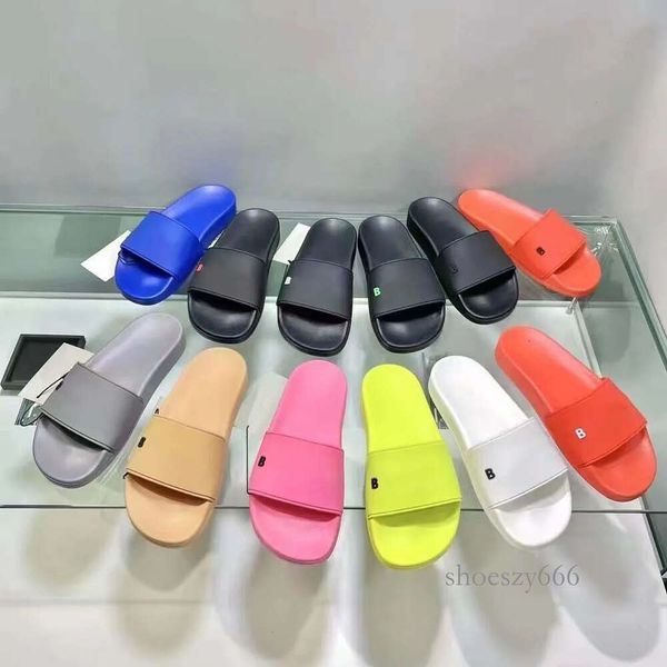 2023 summer new fashion casual letter slipper fashion one word slippers outwear couple b home, Black
2023 summer new fashion casual letter slipper fashion one word slippers outwear couple b home, Black