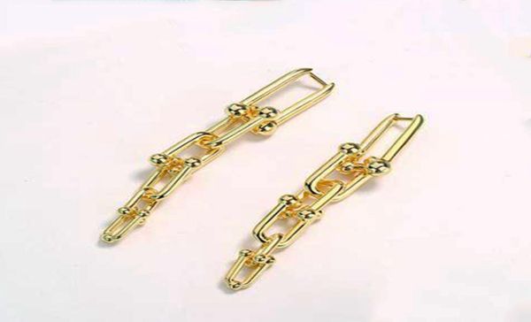 luxury designer chain earrings studs classic fashion stud 925 silver needle party gift9056857, Golden;silver
luxury designer chain earrings studs classic fashion stud 925 silver needle party gift9056857, Golden;silver