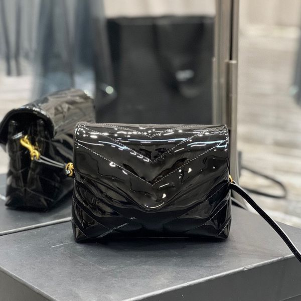 fashion designer bag womens solid color cowhide crossbody bag classic car stitch shoulder bag temperament chain bag 467072
fashion designer bag womens solid color cowhide crossbody bag classic car stitch shoulder bag temperament chain bag 467072