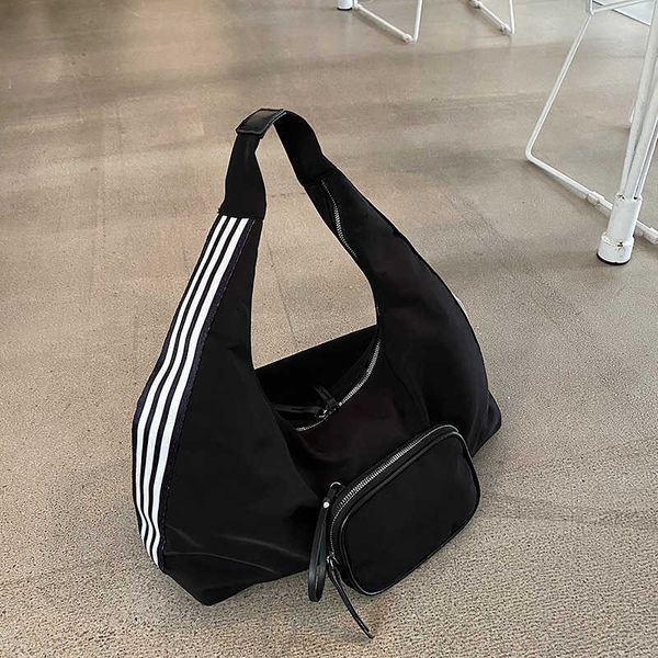 sporty women's bag new high capacity nylon butot bag netizen fitness bag student one shoulder underarm handbag
sporty women's bag new high capacity nylon butot bag netizen fitness bag student one shoulder underarm handbag