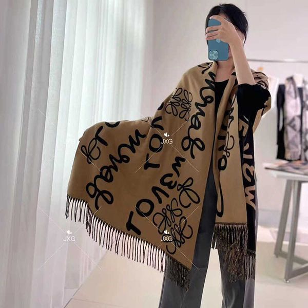 22loe new color matching jinsiluo old pattern chessboard plaid cashmere scarves shawls for women students, Blue;gray 
22loe new color matching jinsiluo old pattern chessboard plaid cashmere scarves shawls for women students, Blue;gray