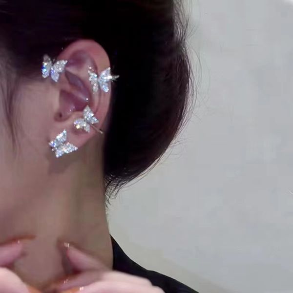 silver plated metal crystal butterfly ear clips for women sparkling zircon ear cuff clip earrings wedding girls jewelry gifts
silver plated metal crystal butterfly ear clips for women sparkling zircon ear cuff clip earrings wedding girls jewelry gifts