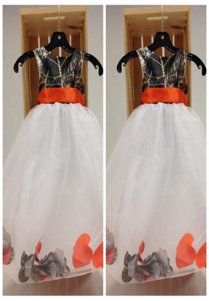 custom camo oneck flower girls dresses petal adorned birthday party gowns camouflage outside real tree formal kids4040774, White;blue
custom camo oneck flower girls dresses petal adorned birthday party gowns camouflage outside real tree formal kids4040774, White;blue