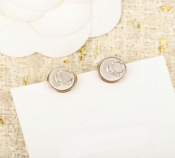 stud earring round shape with diamond and white pearl beads for women wedding jewelry gift have box stamp ps39835472348, Golden
stud earring round shape with diamond and white pearl beads for women wedding jewelry gift have box stamp ps39835472348, Golden