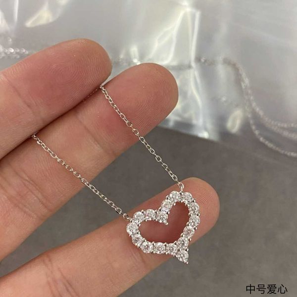 high-quality tiffayffay di family love necklace 925 sterling silver plated 18k gold full diamond versatiffayle personalized hand set high ca, Golden;silver
high-quality tiffayffay di family love necklace 925 sterling silver plated 18k gold full diamond versatiffayle personalized hand set high ca, Golden;silver