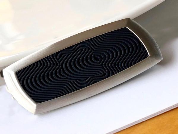 luxury jewelry money clips bright metal wire drawing ticket clip exquisitely polished gifts with box7878512, Black
luxury jewelry money clips bright metal wire drawing ticket clip exquisitely polished gifts with box7878512, Black