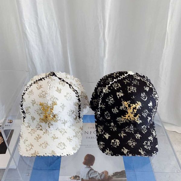 casquette hat luxury designer embroidered baseball cap classic style for men and women sunshade sports shopping is very beautiful good nice, Blue;gray
casquette hat luxury designer embroidered baseball cap classic style for men and women sunshade sports shopping is very beautiful good nice, Blue;gray
