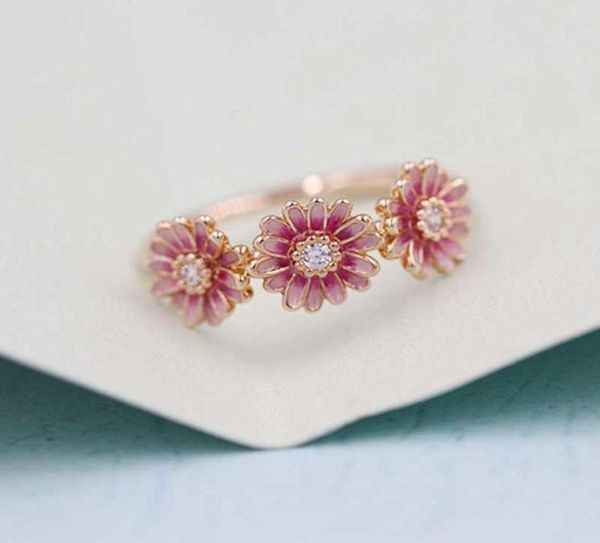 2020 new 100% 925 sterling silver european style pink daisy flower enamel trio ring for women6931723
2020 new 100% 925 sterling silver european style pink daisy flower enamel trio ring for women6931723