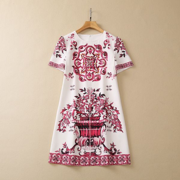 european and american women's dress 2023 summer new style short-sleeved beaded round collar court print fashion dress xxl, Black;gray
european and american women's dress 2023 summer new style short-sleeved beaded round collar court print fashion dress xxl, Black;gray