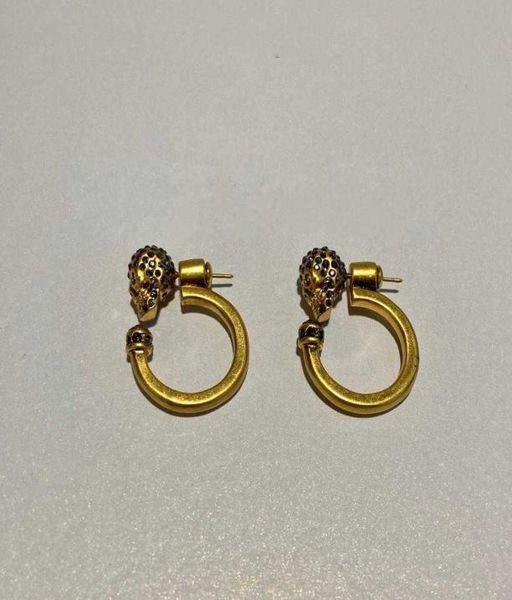 brand fashion jewelry gold color skull head earrings crystal tassel earrings vintage hoop design fashion party earrings4899016, Golden
brand fashion jewelry gold color skull head earrings crystal tassel earrings vintage hoop design fashion party earrings4899016, Golden