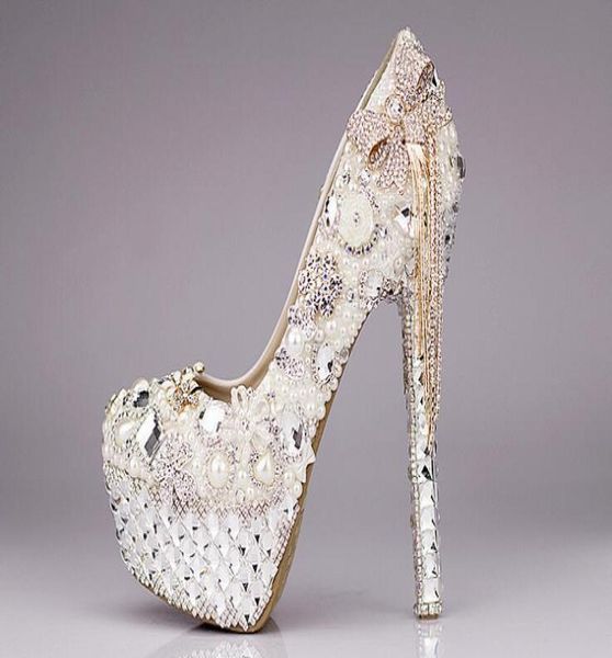luxurious elegant crystals and pearls wedding dress bridal shoes crystal diamond lowheeled shoes woman lady dress sh4256761, Black
luxurious elegant crystals and pearls wedding dress bridal shoes crystal diamond lowheeled shoes woman lady dress sh4256761, Black