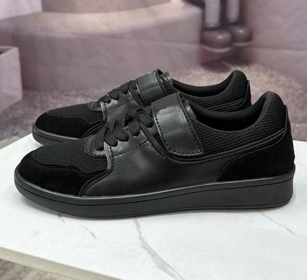 running shoes men's chaussures de designer letter sports casual casual maple leaf patter breathable u25
running shoes men's chaussures de designer letter sports casual casual maple leaf patter breathable u25