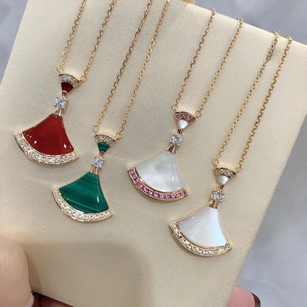 jewelry designer necklace for women fashionable and charming fan shaped 18k gold pendant high-quality steel luxury, Silver
jewelry designer necklace for women fashionable and charming fan shaped 18k gold pendant high-quality steel luxury, Silver
