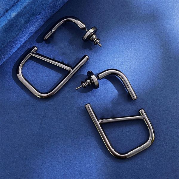 woman stud earrings letter v gold metal earing designer luxury vlogo jewelry hoop women pearl diamond 55, Golden
woman stud earrings letter v gold metal earing designer luxury vlogo jewelry hoop women pearl diamond 55, Golden