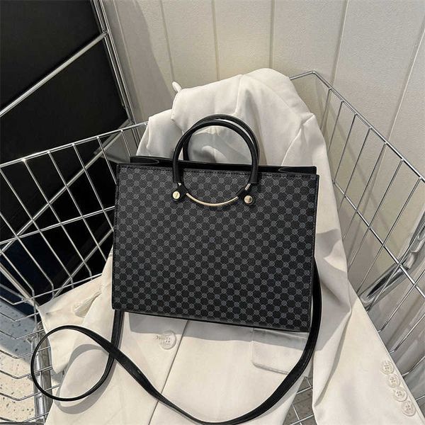 fashion college student classroom tote bag large capacity bag new leisure fashion commuter shoulder bag
fashion college student classroom tote bag large capacity bag new leisure fashion commuter shoulder bag