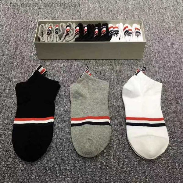 fashion designer socks women men cotton all-match classic ankle hook breathable stocking mixing sports sock, Black
fashion designer socks women men cotton all-match classic ankle hook breathable stocking mixing sports sock, Black