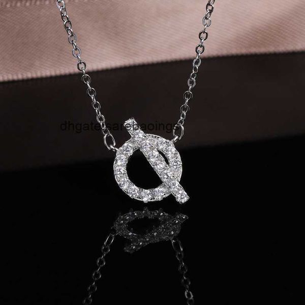 aher mas designer luxury nacklace silver full diamond double ring pig nose necklace women's simple geometric round diamond fashion pend
aher mas designer luxury nacklace silver full diamond double ring pig nose necklace women's simple geometric round diamond fashion pend
