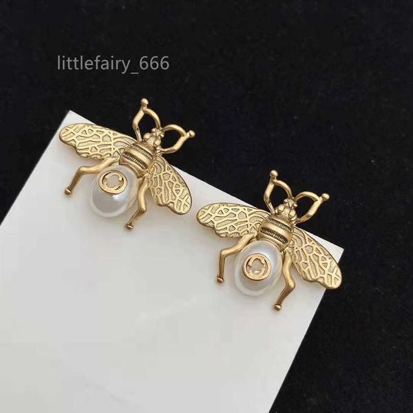 designer earrings brass material 925 silver needles anti-allergic bee luxury brand earring ladies weddings parties gifts exquisite jewelry, Golden;silver
designer earrings brass material 925 silver needles anti-allergic bee luxury brand earring ladies weddings parties gifts exquisite jewelry, Golden;silver