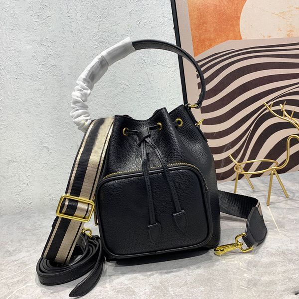 luxurys totes womens shoulder bag leather bucket bag designer bucket bags fashion canvas vintage strap crossbody handbag dual purpose purse
luxurys totes womens shoulder bag leather bucket bag designer bucket bags fashion canvas vintage strap crossbody handbag dual purpose purse