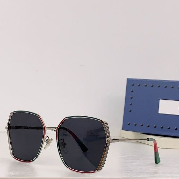2023 sunglasses silver thin metal full frame dark grey polygon glasses available with box, White;black
2023 sunglasses silver thin metal full frame dark grey polygon glasses available with box, White;black