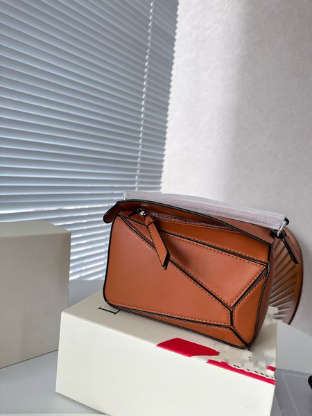 designer puzzles bag crossbody shoulder messenger bags real leather luxury classic calfskin women cuboid shape handle purse wallet pillows b
designer puzzles bag crossbody shoulder messenger bags real leather luxury classic calfskin women cuboid shape handle purse wallet pillows b