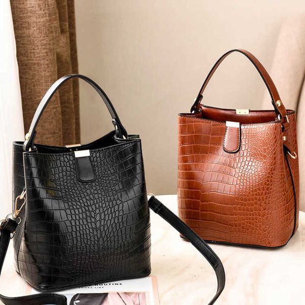 luxury crocodile pattern leather bolsos de mujer fashion handbags women crossbody bag for
luxury crocodile pattern leather bolsos de mujer fashion handbags women crossbody bag for