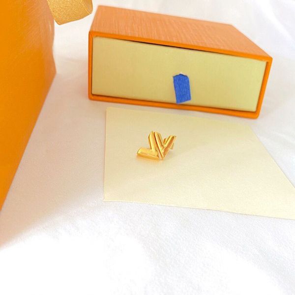 yellow gold earring womens gold earring stud woman earings designer jewelry designer accessory v letter womens luxurys designer earring stud, Golden;silver
yellow gold earring womens gold earring stud woman earings designer jewelry designer accessory v letter womens luxurys designer earring stud, Golden;silver
