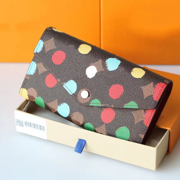 woman sarah wallet designers wave point leather zippy purse card holder clutch bag with original m81980 m81864 m81865
woman sarah wallet designers wave point leather zippy purse card holder clutch bag with original m81980 m81864 m81865