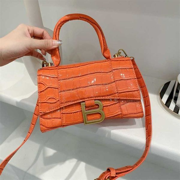 24% off designer 2023 simple crocodile pattern handbag new shiny leather casual shoulder letter crossbody women's bag
24% off designer 2023 simple crocodile pattern handbag new shiny leather casual shoulder letter crossbody women's bag