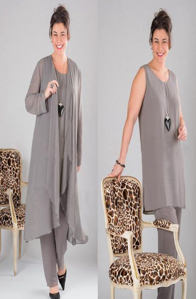 plus size mother of the bride pant suits chiffon 2019 summer with a long sleeve jacket mother formal wear6655633, Black;red
plus size mother of the bride pant suits chiffon 2019 summer with a long sleeve jacket mother formal wear6655633, Black;red