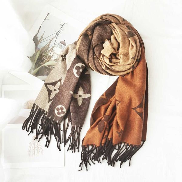 warm imitation cashmere double-sided jacquard winter new four leaf flower gradient long tassel women's scarf, Blue;gray
warm imitation cashmere double-sided jacquard winter new four leaf flower gradient long tassel women's scarf, Blue;gray
